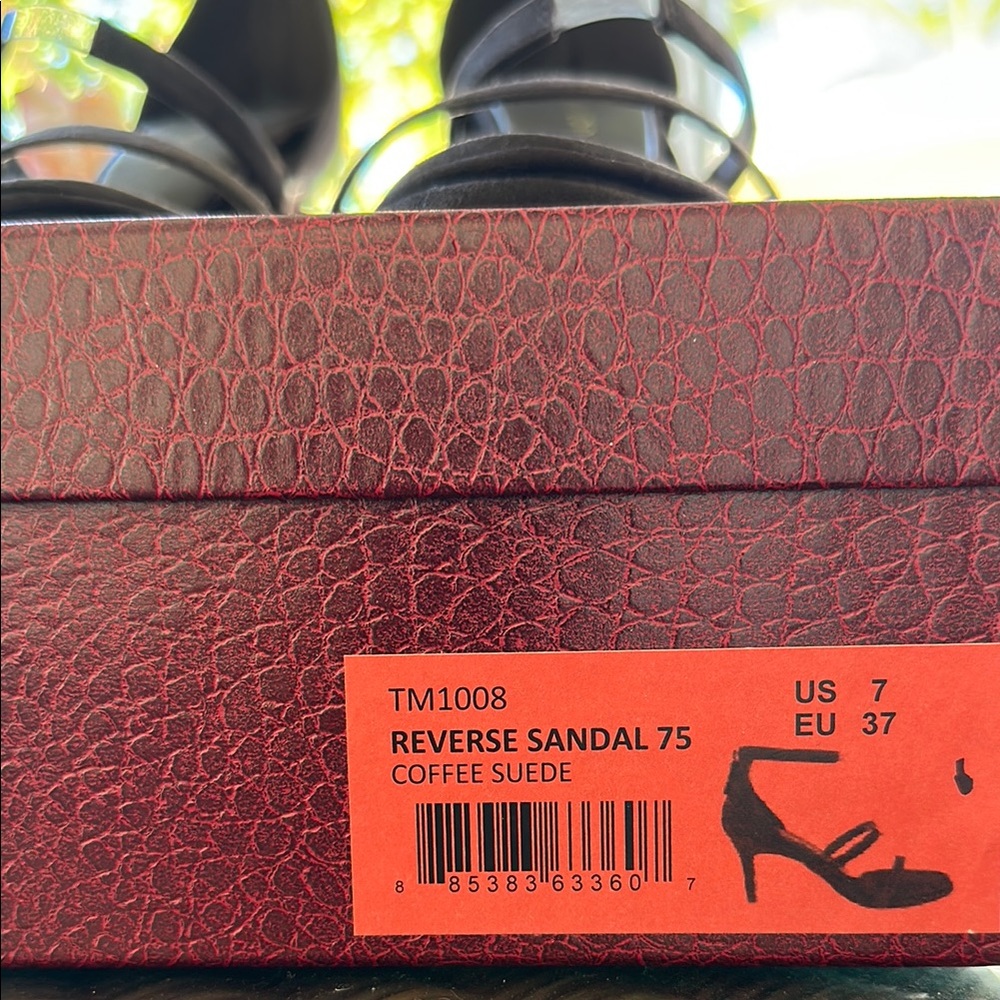 Tamara Mellon Pillow Top New Never Worn Brown Suede Size 7 - Picture 3 of 7